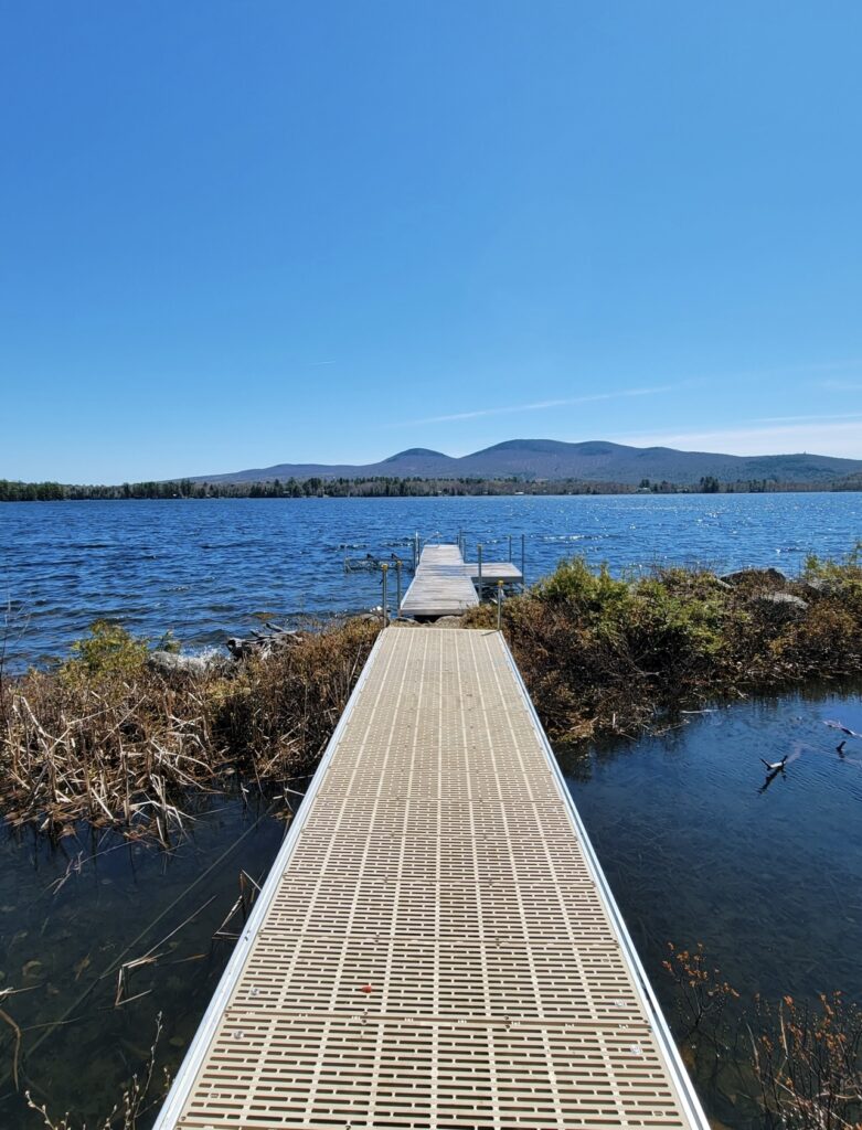 heavy-duty aluminum frame thruflow floating dock