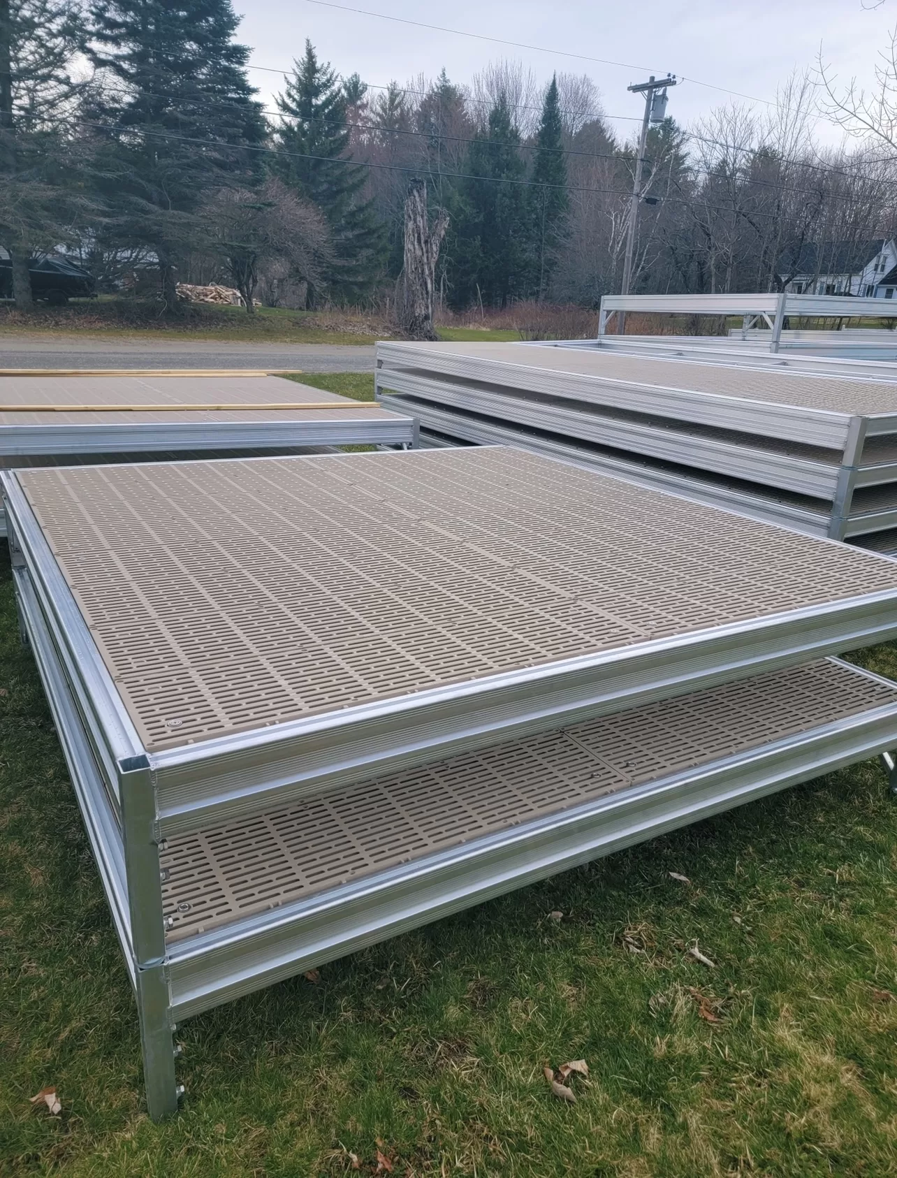 heavy-duty aluminum frame thruflow floating dock