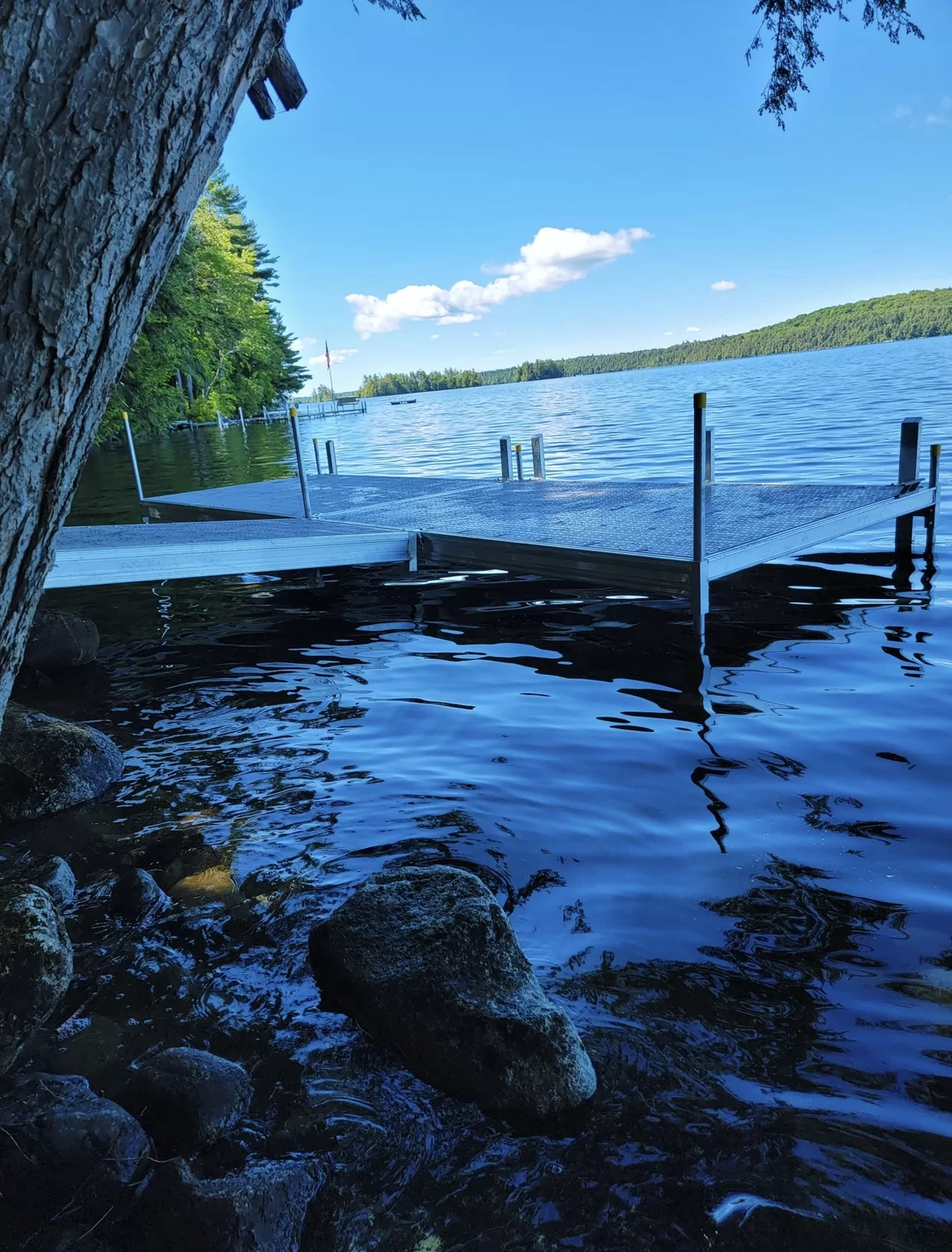 heavy-duty aluminum frame thruflow floating dock