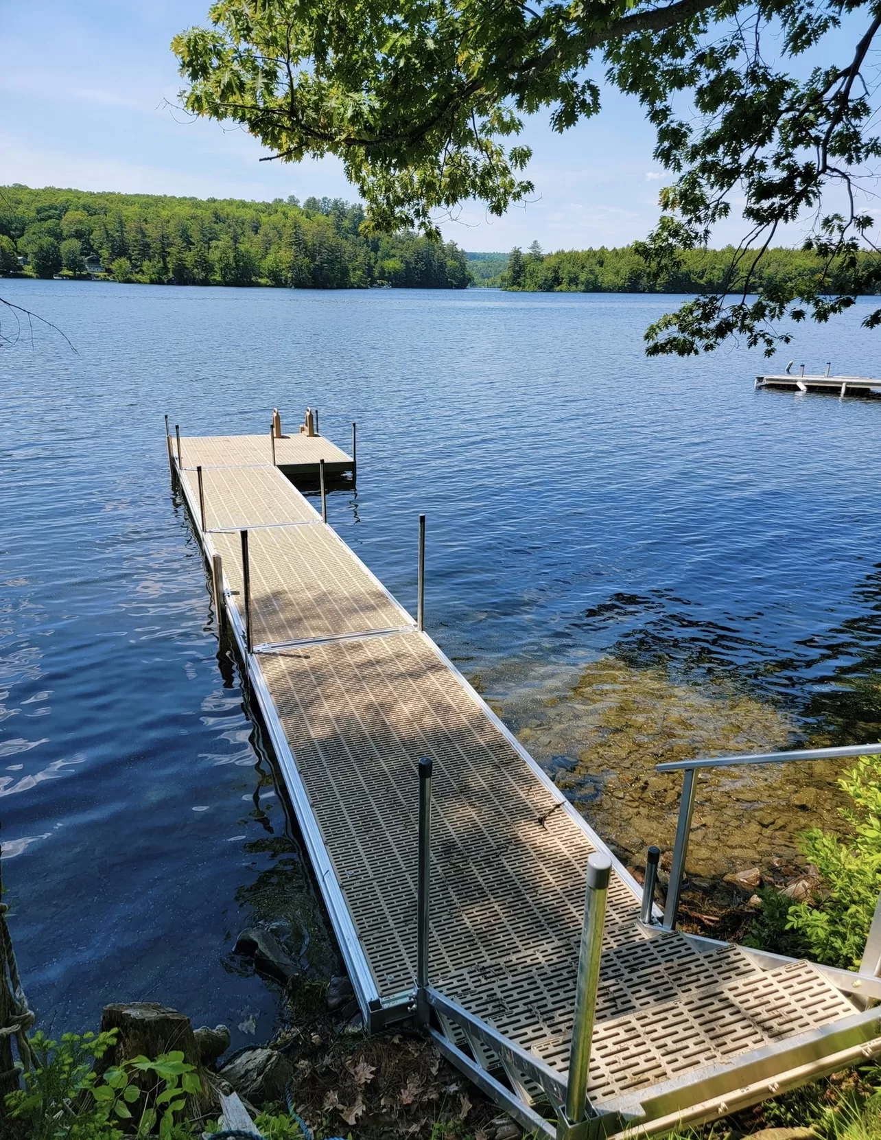 heavy-duty aluminum frame thruflow floating dock