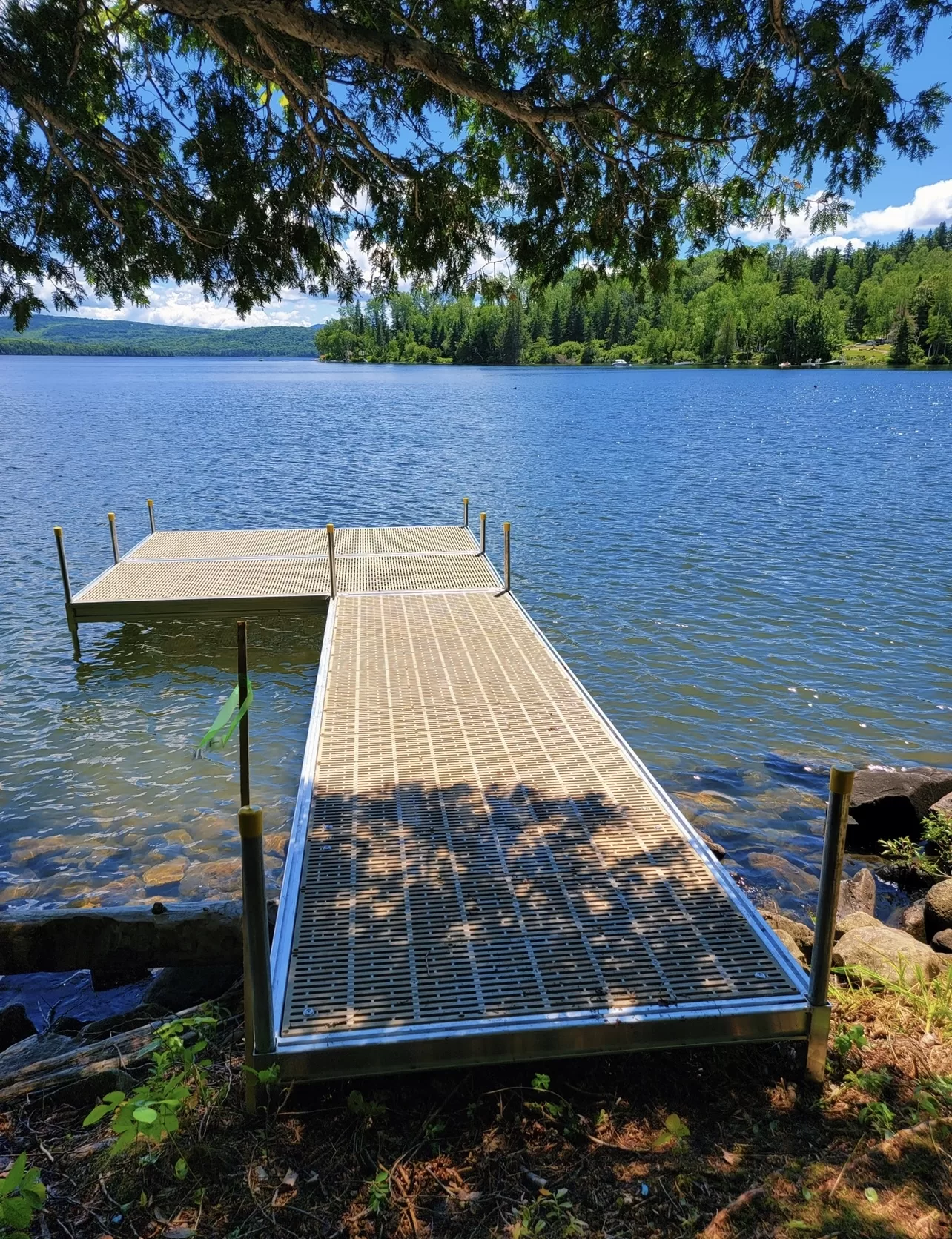 heavy-duty aluminum frame thruflow floating dock