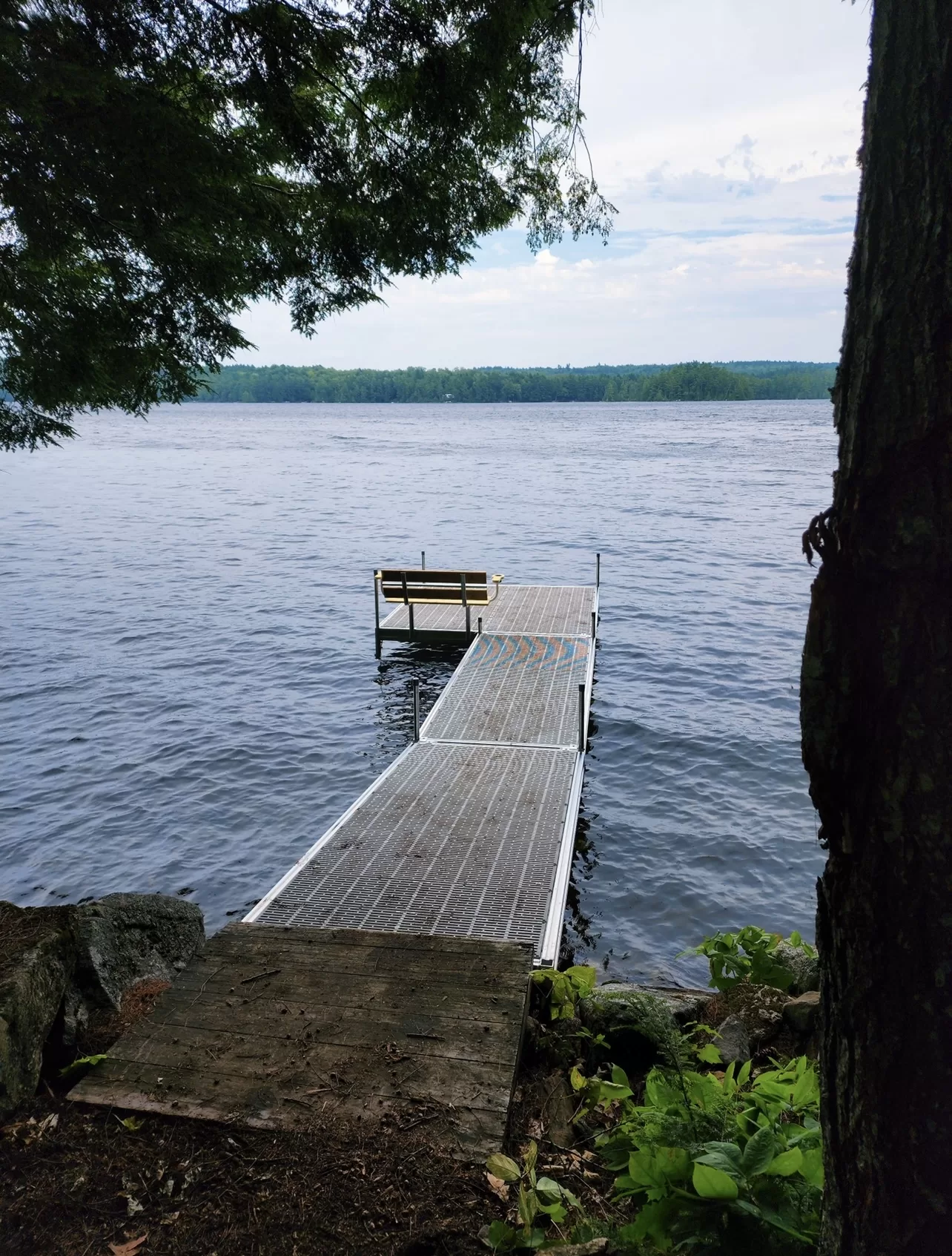 heavy-duty aluminum frame thruflow floating dock